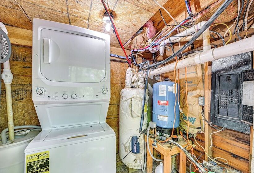 Patio & Fire Pit: Charming Cabin In Roaring Gap!