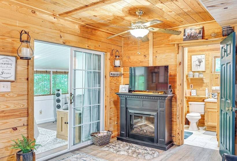 Patio & Fire Pit: Charming Cabin In Roaring Gap!