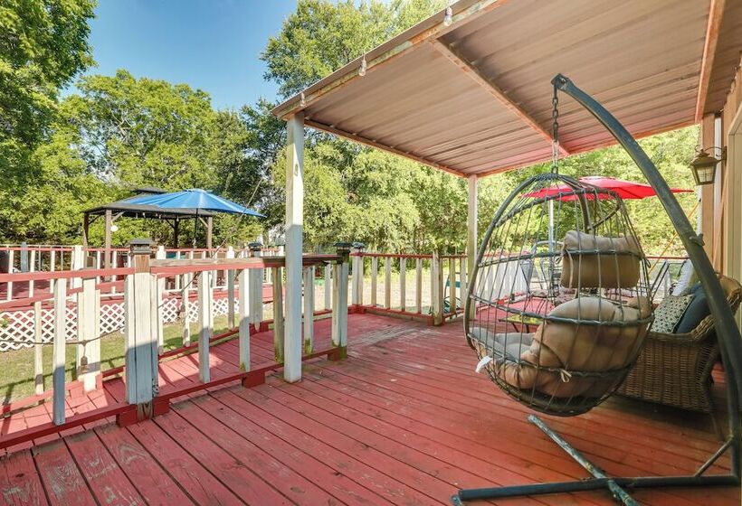 Peaceful Farm Retreat W/ Walking Trails On Site!