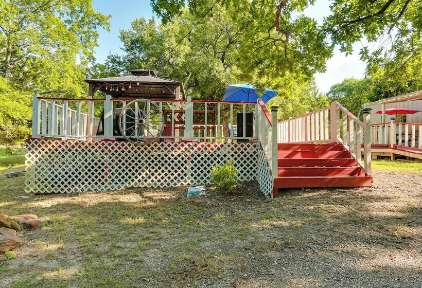 Peaceful Farm Retreat W/ Walking Trails On Site!