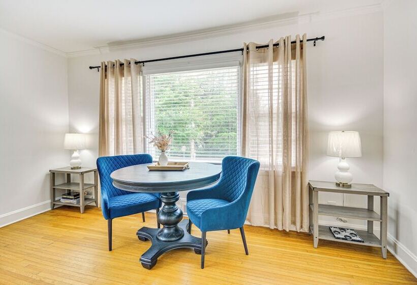 Dogwood Cottage  W/ Fireplace: 1 Mi To University