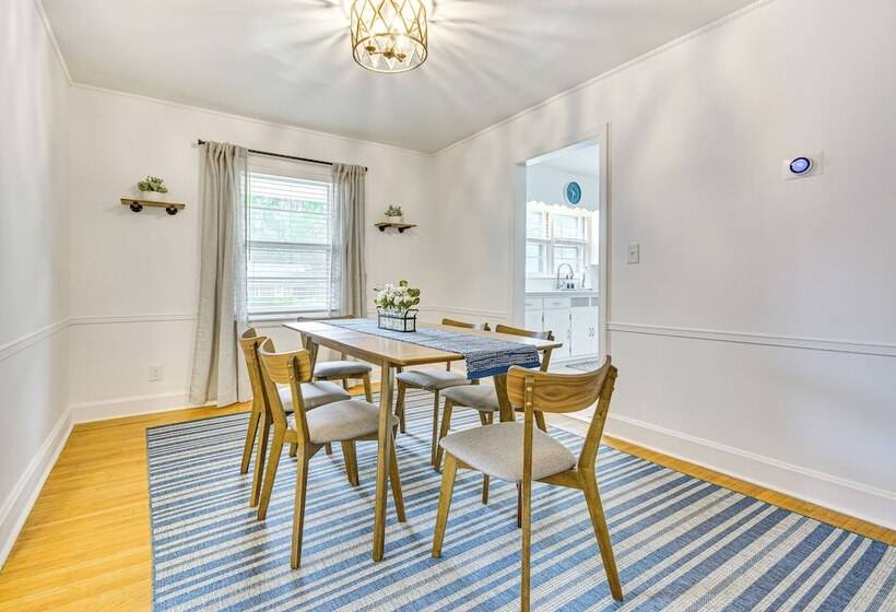 Dogwood Cottage  W/ Fireplace: 1 Mi To University