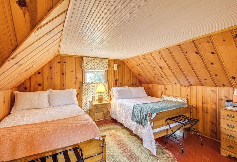 Erie Farmhouse W/ Fire Pit + Grill: Pets Welcome!