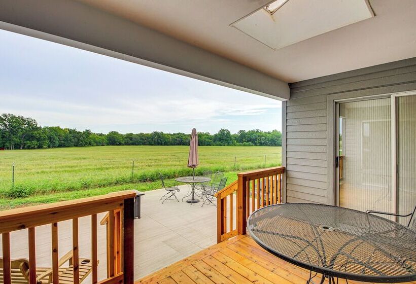 Erie Farmhouse W/ Fire Pit + Grill: Pets Welcome!