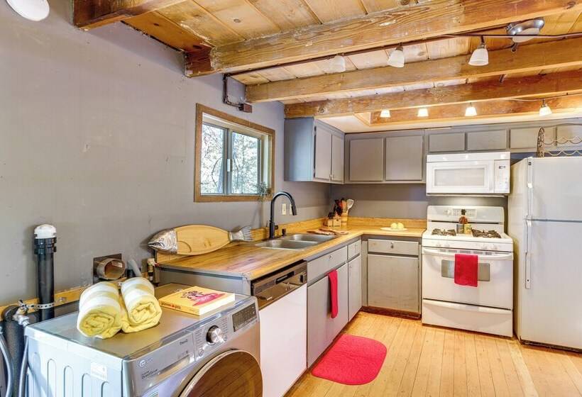 Green Valley Lake Cabin Near Lake: Boat + Ski!