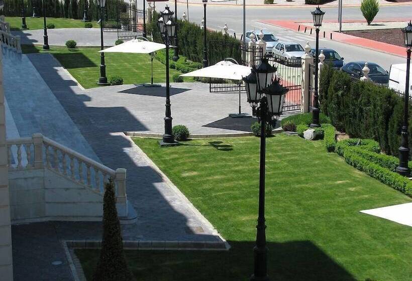 Отель Bossh Alicia