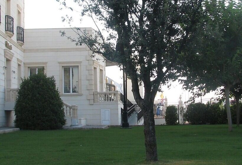 Отель Bossh Alicia