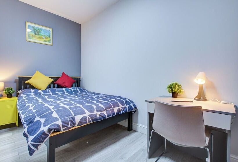 فندق Oyo Trendy Apartments London