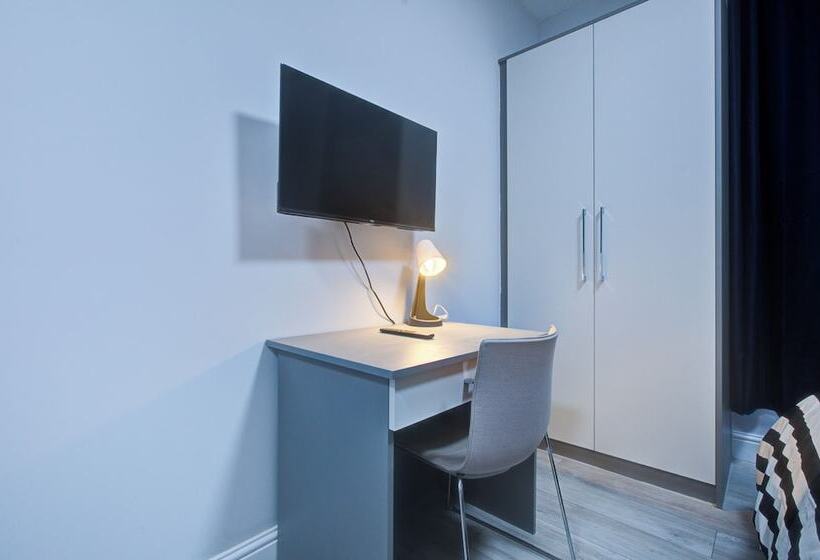 فندق Oyo Trendy Apartments London