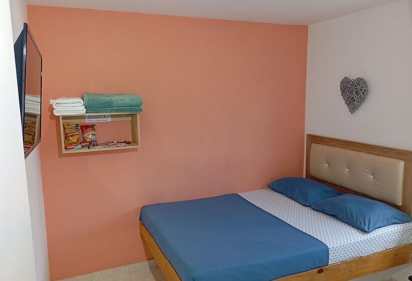 בית מלון כפרי Real Palace Tulua