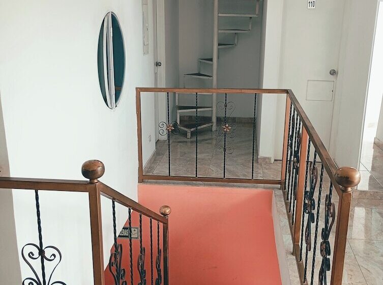 בית מלון כפרי Real Palace Tulua