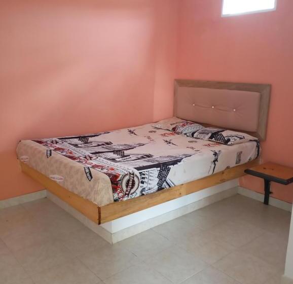 בית מלון כפרי Real Palace Tulua