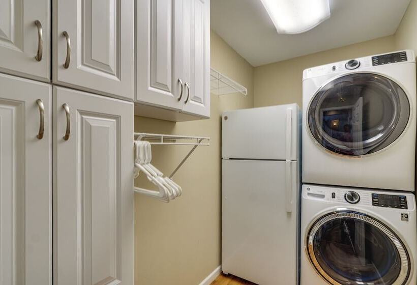 Large Lake Of The Ozarks Home: Deck, Dock & Views