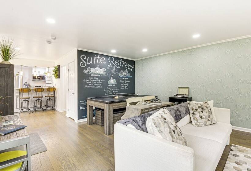 Fire Pit & Gazebo   Luxe Severn Family Home!