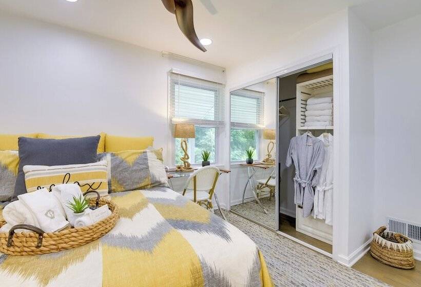 Fire Pit & Gazebo   Luxe Severn Family Home!