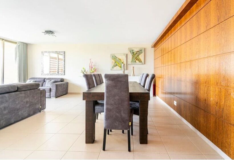 Luxury 3br 7 Pools Beach 200 M