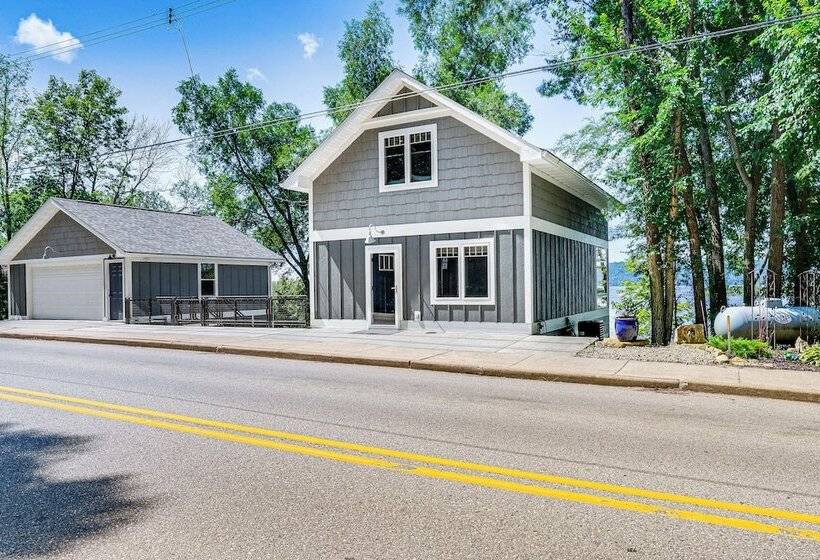 Maiden Rock Cottage W/ Fire Pit & Lake Pepin Views
