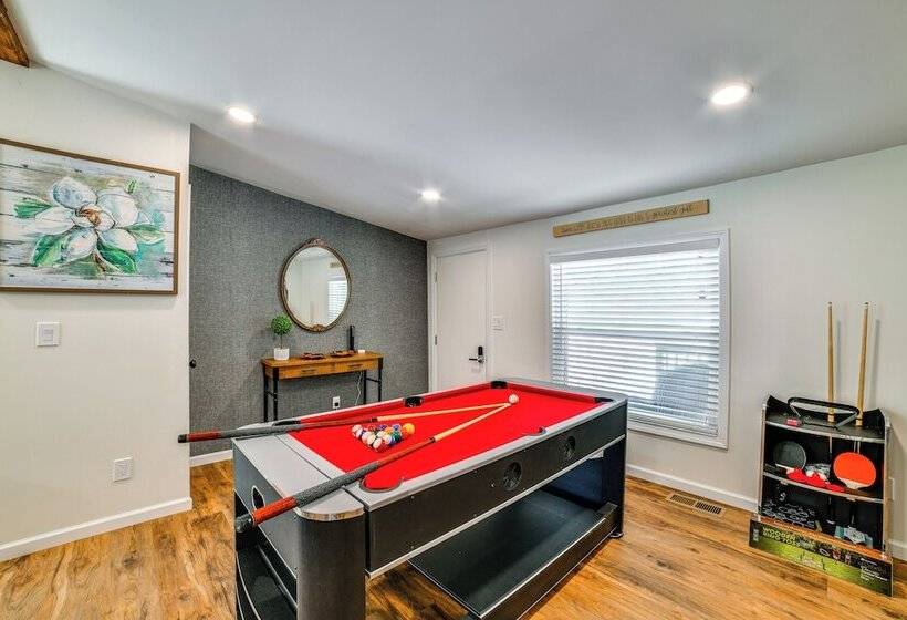 Modern Unadilla Retreat W/ Decks & Gas Grill!