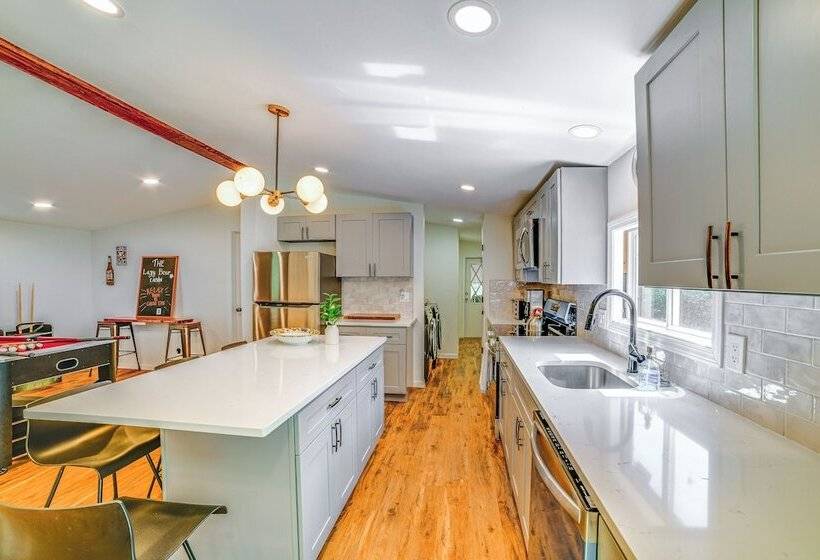 Modern Unadilla Retreat W/ Decks & Gas Grill!