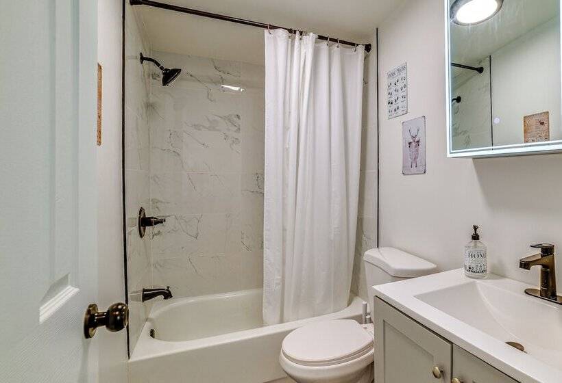 Modern Unadilla Retreat W/ Decks & Gas Grill!