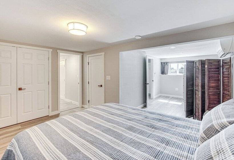 Moses Lake Retreat W/ Stunning Outdoor Oasis!