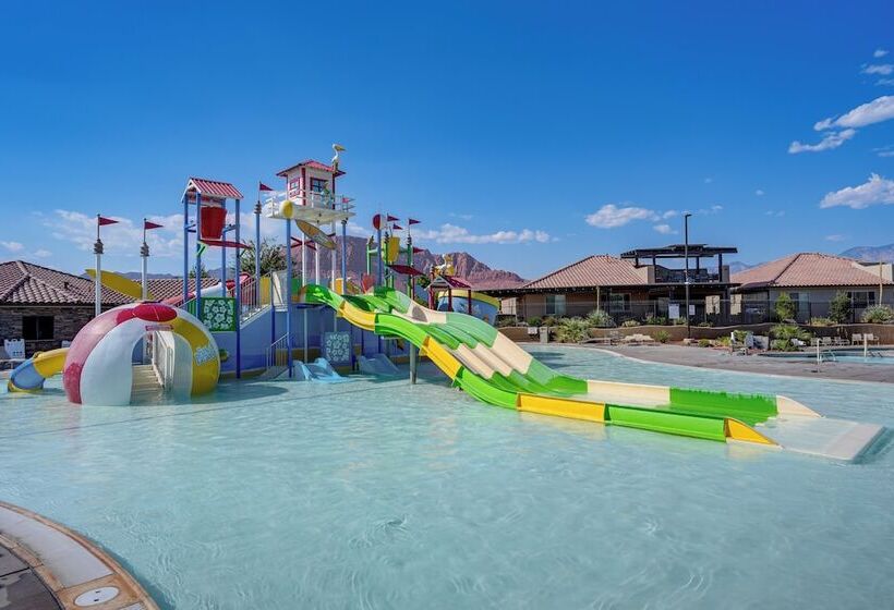 Paradise Village Oasis W/ Lazy River & Hot Tubs!