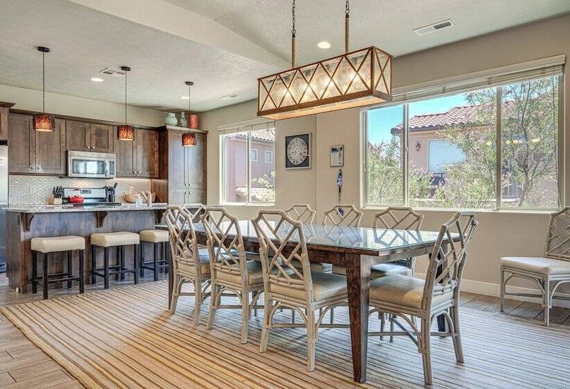 Paradise Village Oasis W/ Lazy River & Hot Tubs!