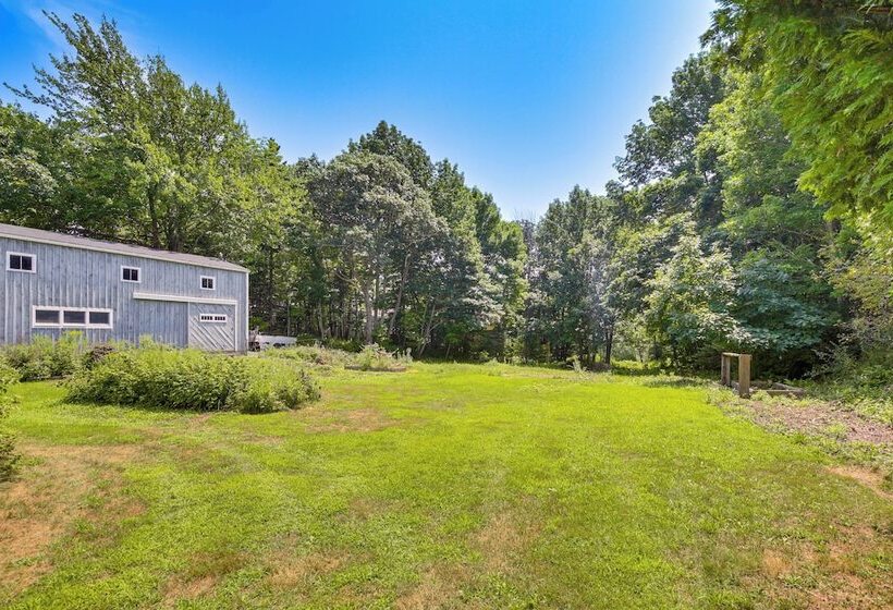 Peaceful Coastal Maine Retreat, Walk To Trails