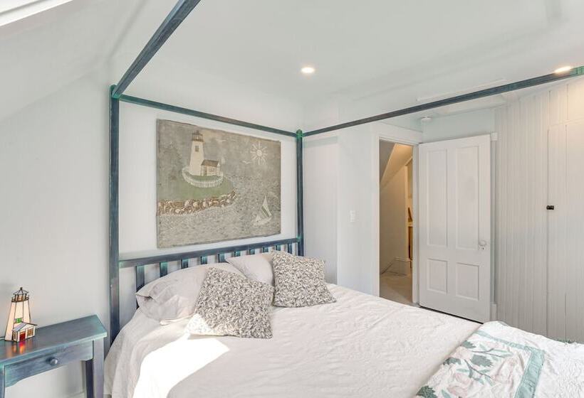 Peaceful Coastal Maine Retreat, Walk To Trails