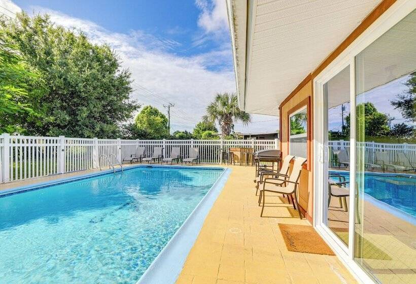 Peaceful Port Charlotte Home W/ Private Pool!