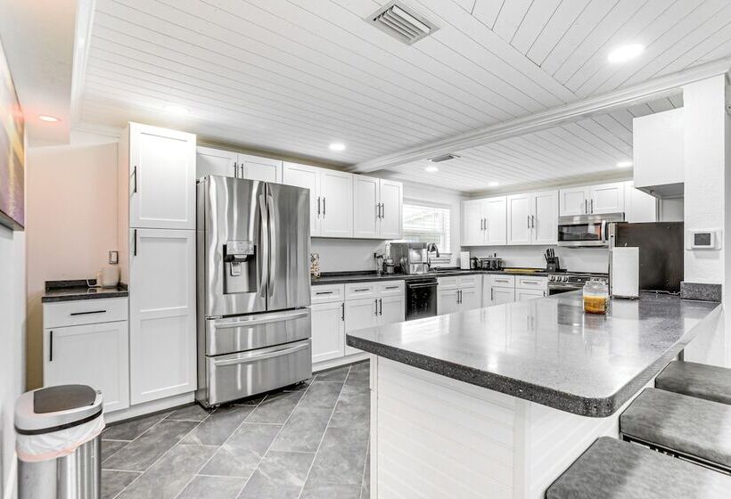 Peaceful Port Charlotte Home W/ Private Pool!