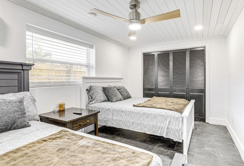 Peaceful Port Charlotte Home W/ Private Pool!