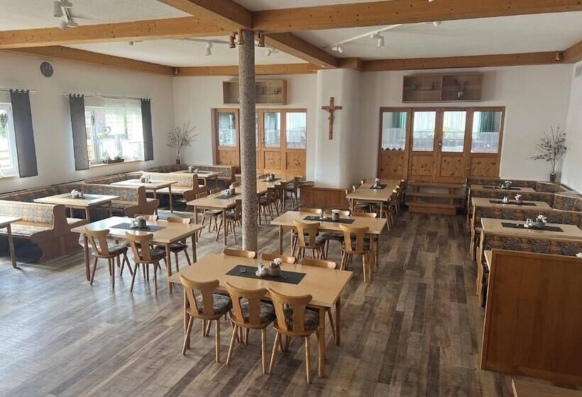 פנסיון Gasthaus & Metzgerei Besenhardt