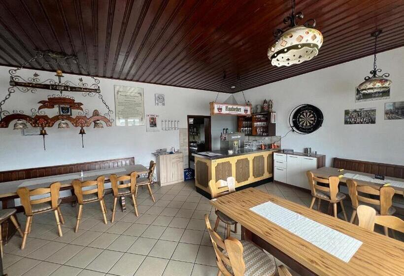 Пансион Gasthaus & Metzgerei Besenhardt