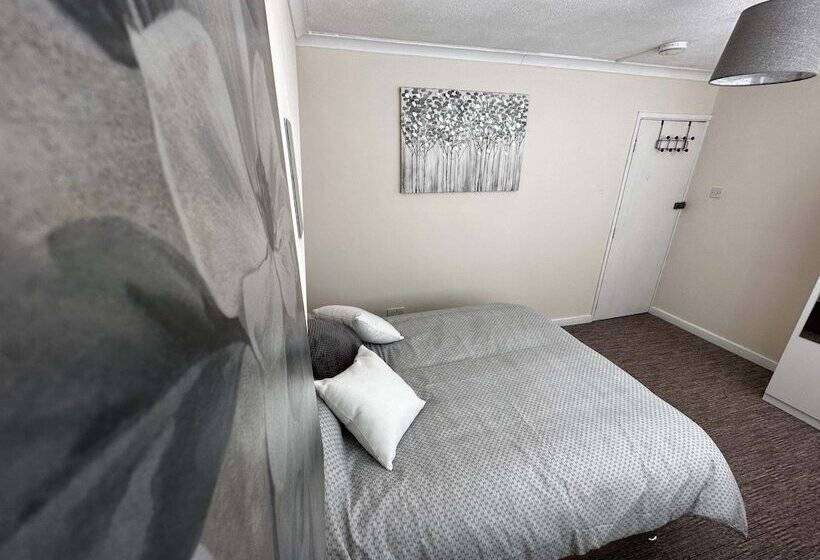 پانسیون Winton House