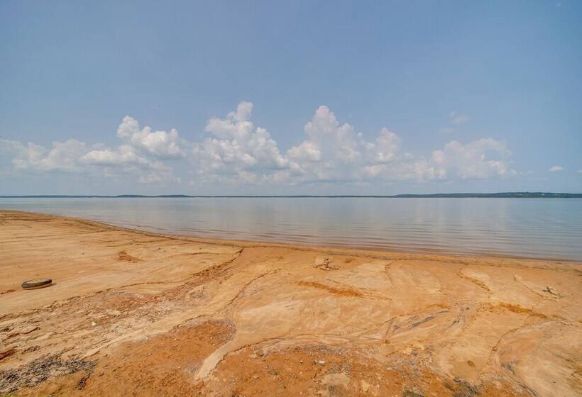 Eufaula Home   Walk To Lake Beach!