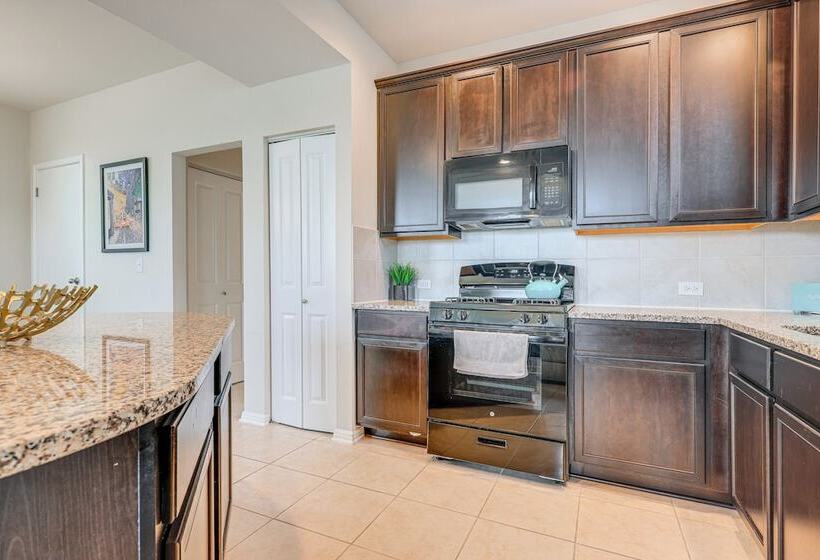 Pet Friendly Kyle Home W/ Yard ~ 23 Mi To Austin!