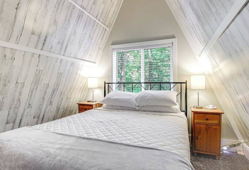 Pet Friendly Oxford A Frame Cabin W/ Fire Pit!