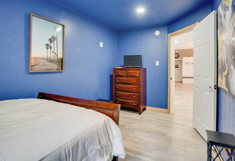 Hot Tub & Outdoor Kitchen: Ransom Canyon Paradise