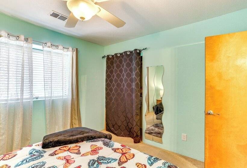 Hot Tub & Horse Boarding On 3 Acres In Redding!