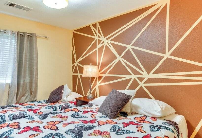 Hot Tub & Horse Boarding On 3 Acres In Redding!