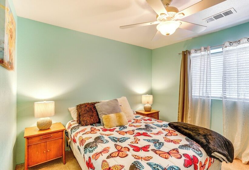 Hot Tub & Horse Boarding On 3 Acres In Redding!