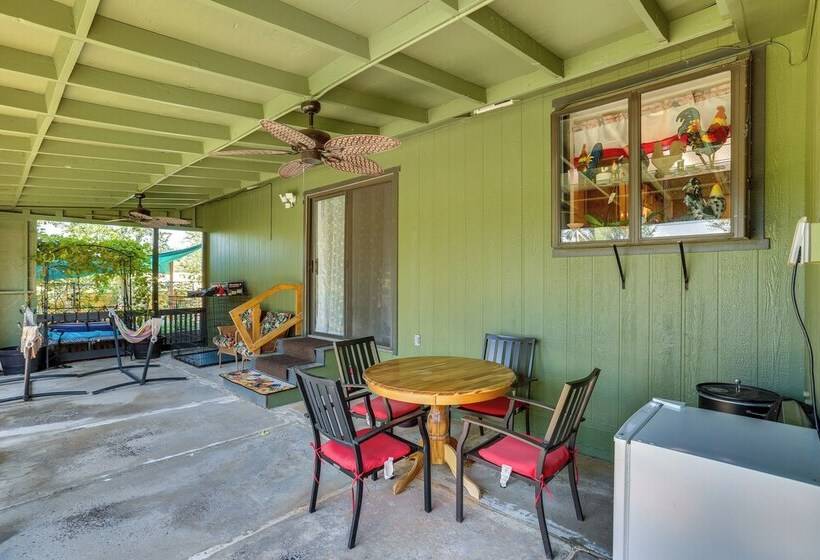 Hot Tub & Horse Boarding On 3 Acres In Redding!