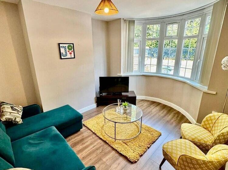 住所  Cosy 3 Bed House In Birmingham With Free Parking