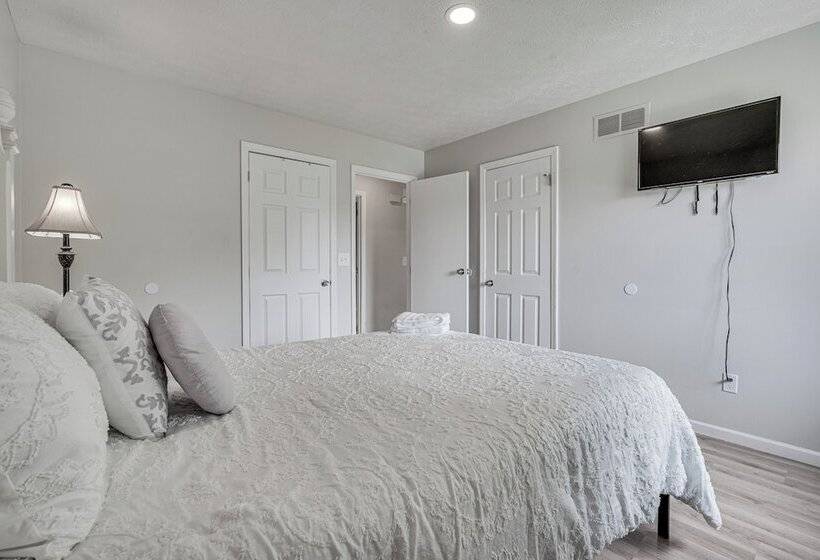 Reynoldsburg Home W/ Patio ~ 11 Mi To Columbus!