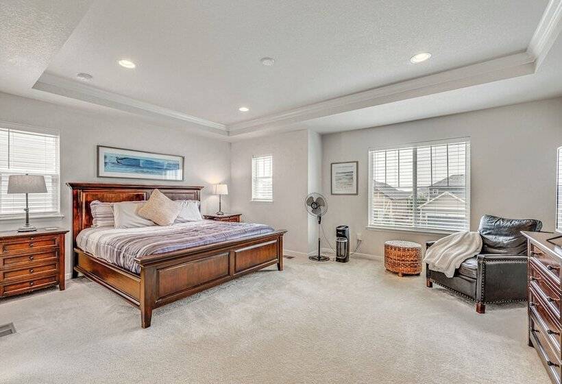 15 Mi To Boulder: Spacious Family Home In Erie