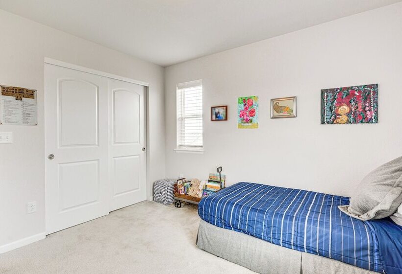 15 Mi To Boulder: Spacious Family Home In Erie