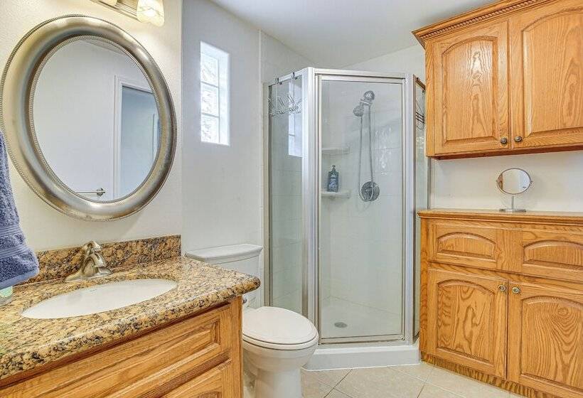 5 Mi To Beaches: Sunny Port Isabel Golf Retreat