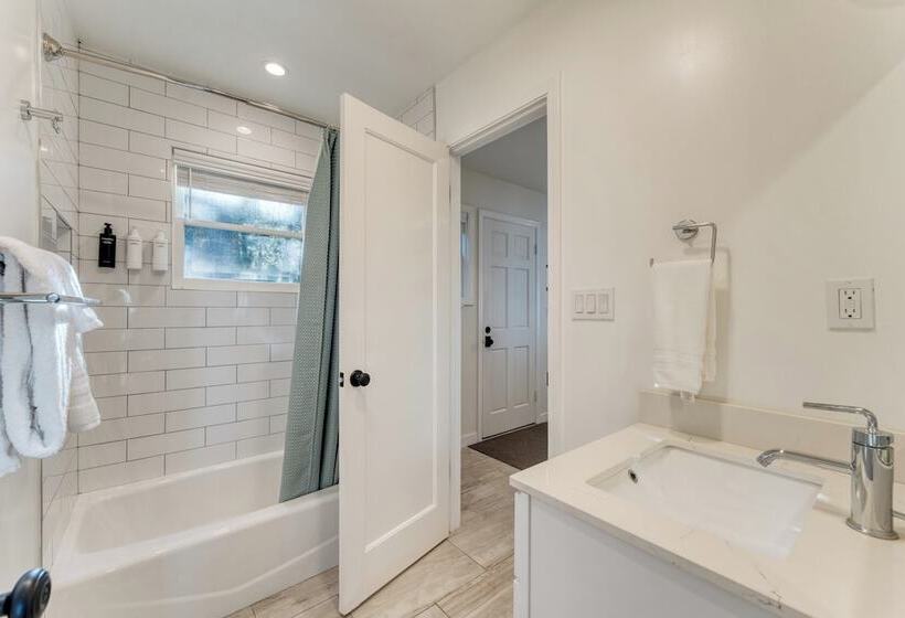 West Shore Lake House By Avantstay Ski Cabin W/ Backyard Sledding Hill!