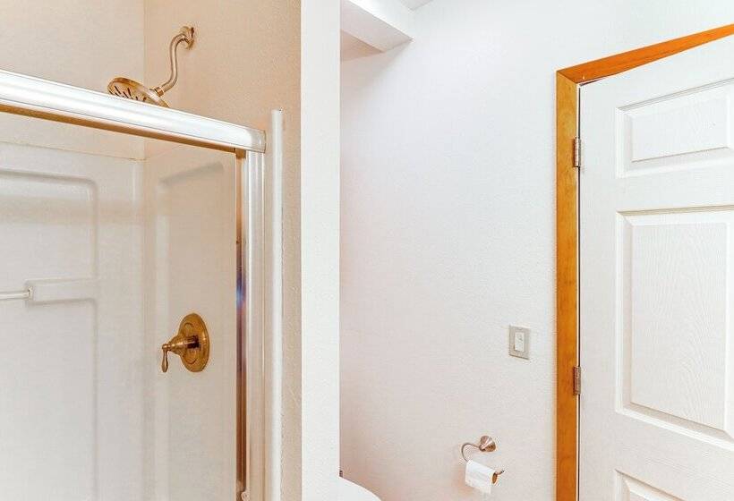 Walk To Rainbow Lake: Cabin W/ Game Room & Yard